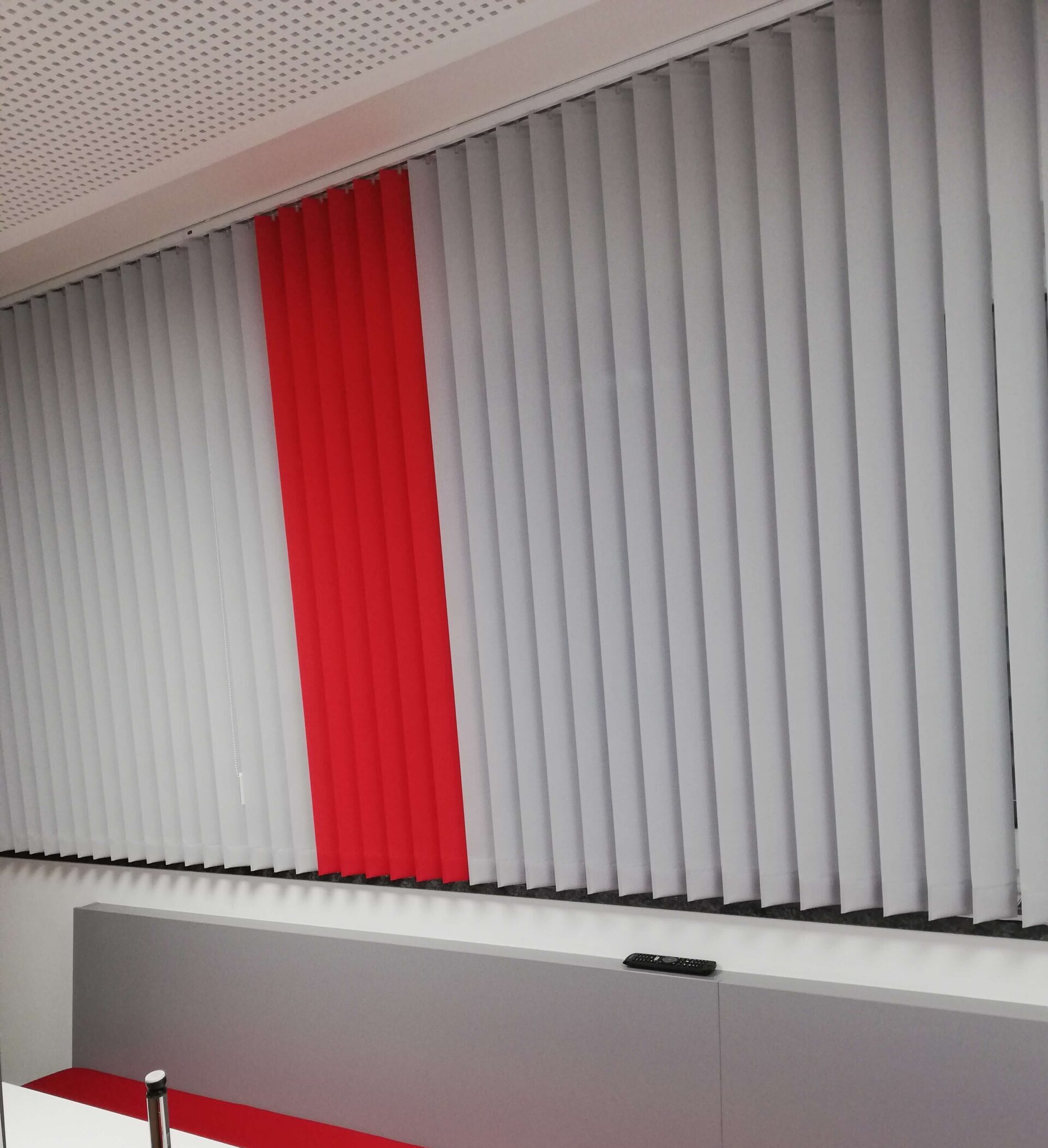 Feuerwehrhaus Vertikaljalousien